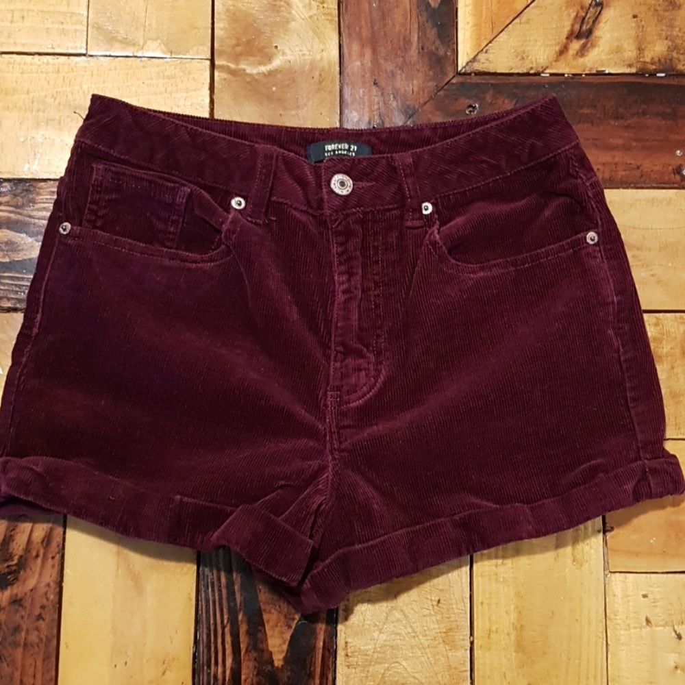 Wine colored highwaisted shorts size 28